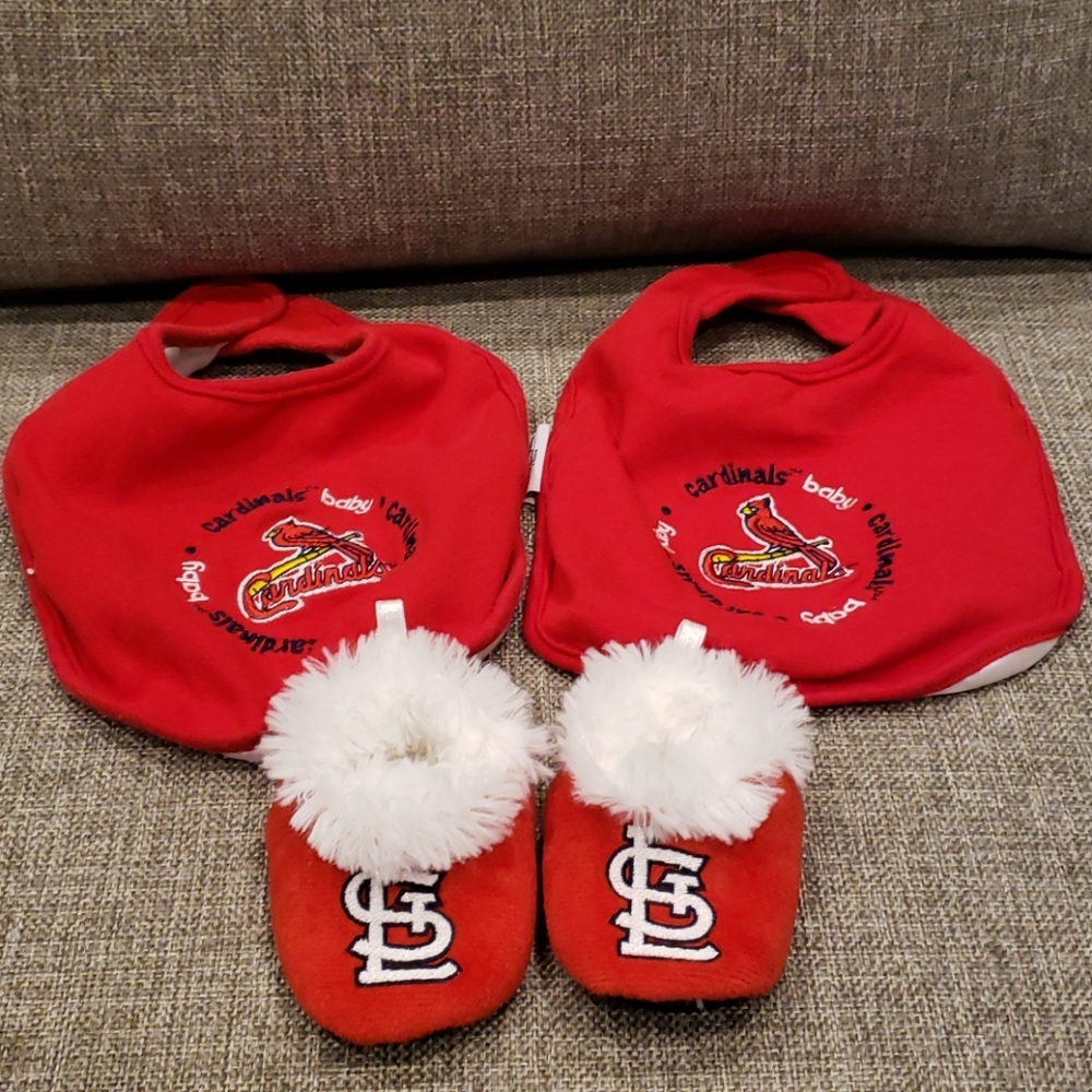 St. Louis Cardinals Baby Shoes and Bibs Size 0-3 m